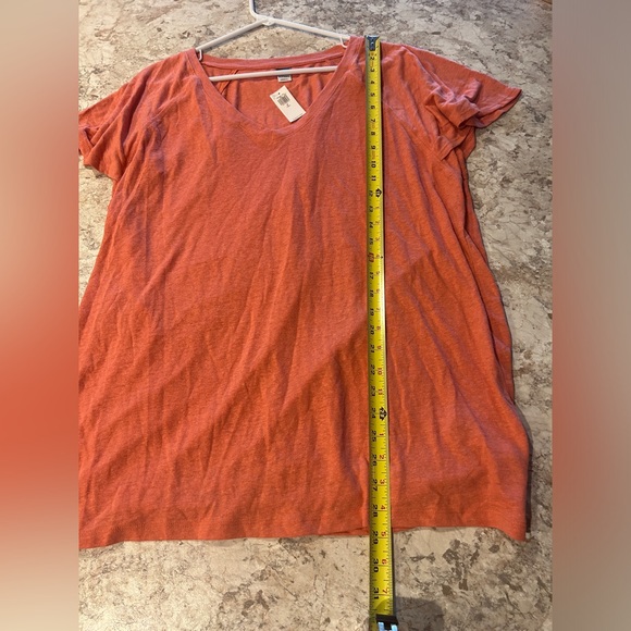 Women’s Old Navy V Neck Tee Shirt Short Sleeve Medium Tall NWT - Picture 8 of 9